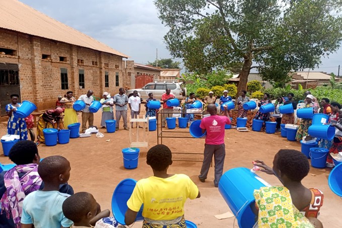 Kakumiro, Kyabasana Village Lifewater Distribution - Training